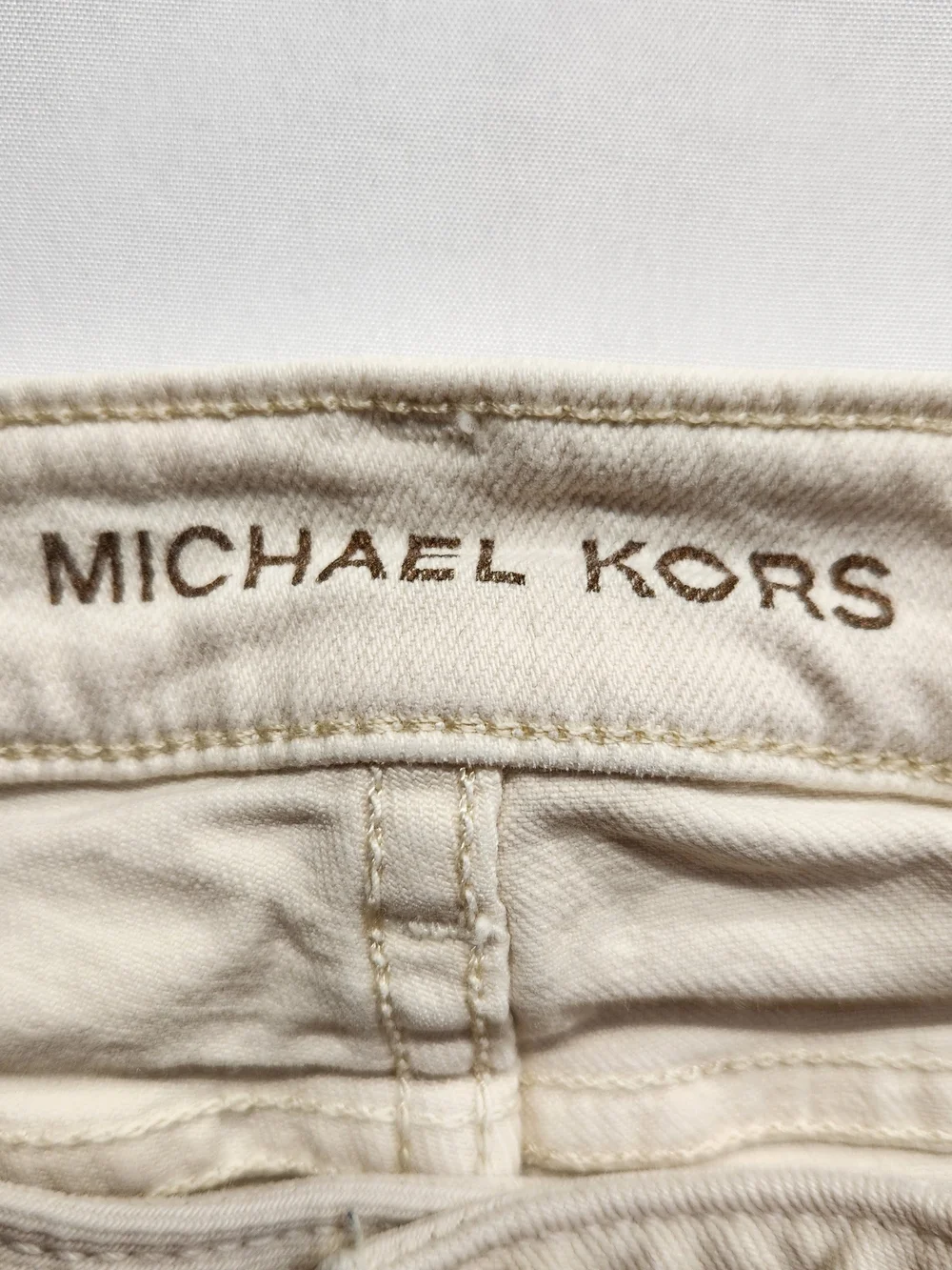 ⭐️Michael Kors Ecru Cream Straight Leg Crop Jeans Size 8 Comfort Stretch